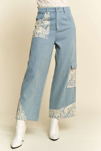 Lace Light Jeans