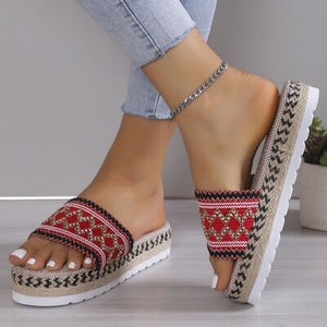 Juana Platform Sandals