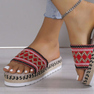 Juana Platform Sandals